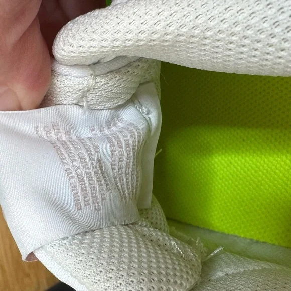 Nike Women’s Sneakers - Picture 7 of 8